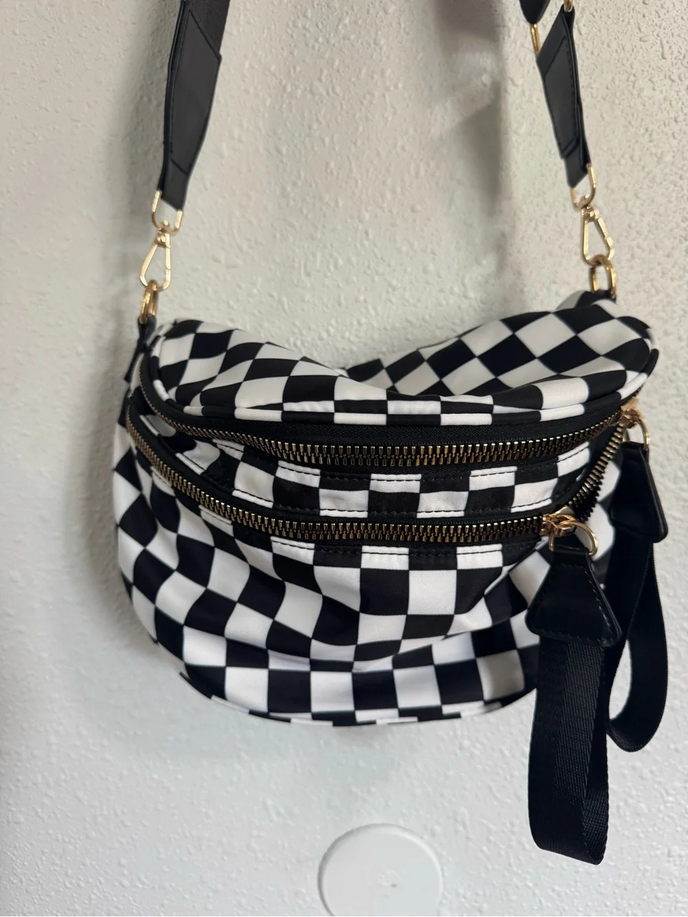 GoFree - The Roomiest Bum Bag (Black and White Checkered)